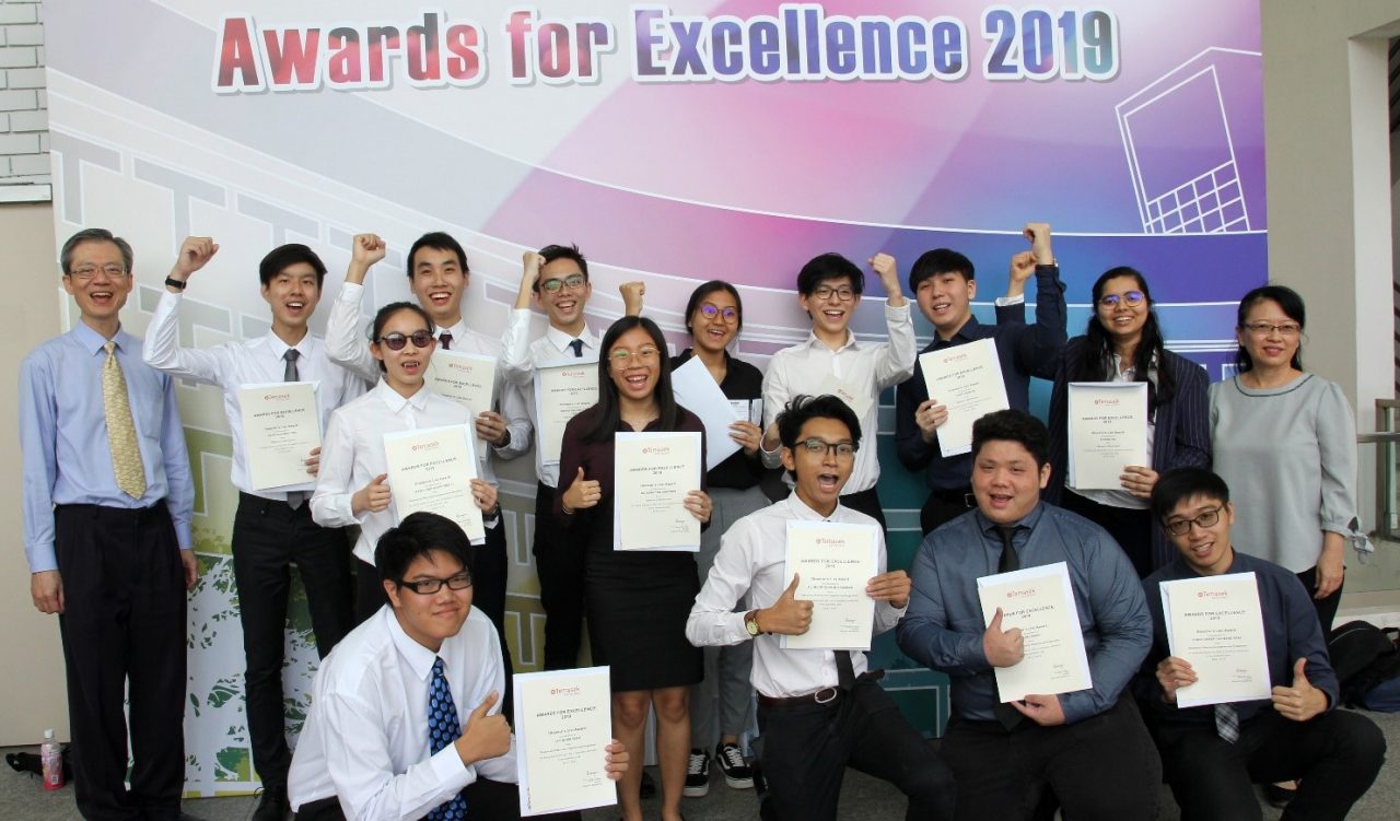 awards-for-excellence-ceremony-2019-01