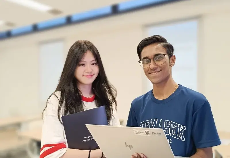 Temasek Polytechnic alumna Erika and Gugan